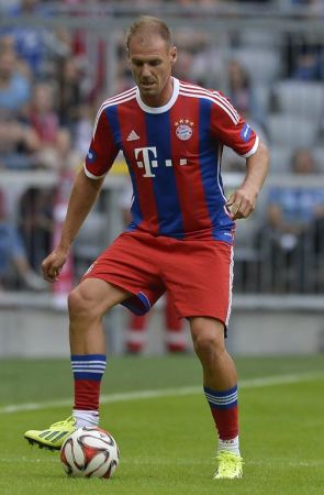 在中场安排 在中场安排