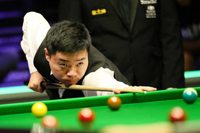 于边路进攻 于边路进攻